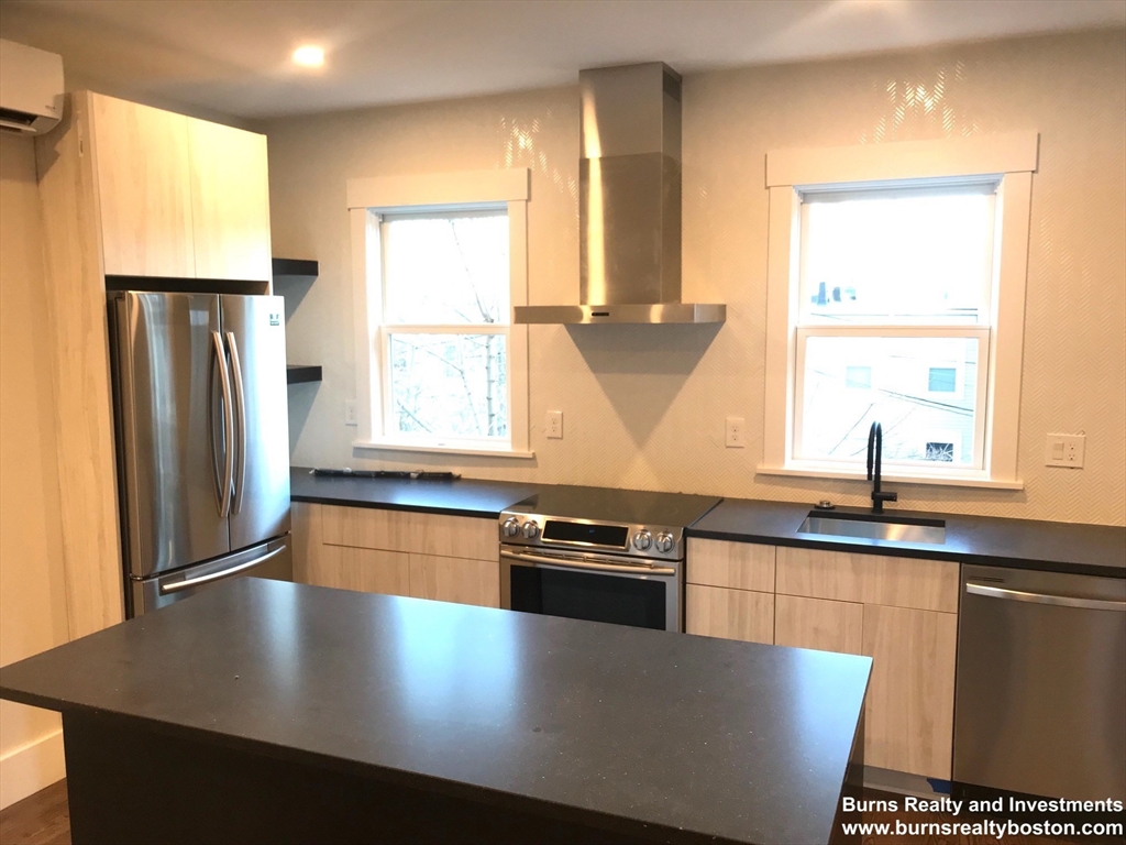 3 bed, 3 bath apartment for rent at 2 Gifford Pl Unit 2, South Boston — photo 2 of 11