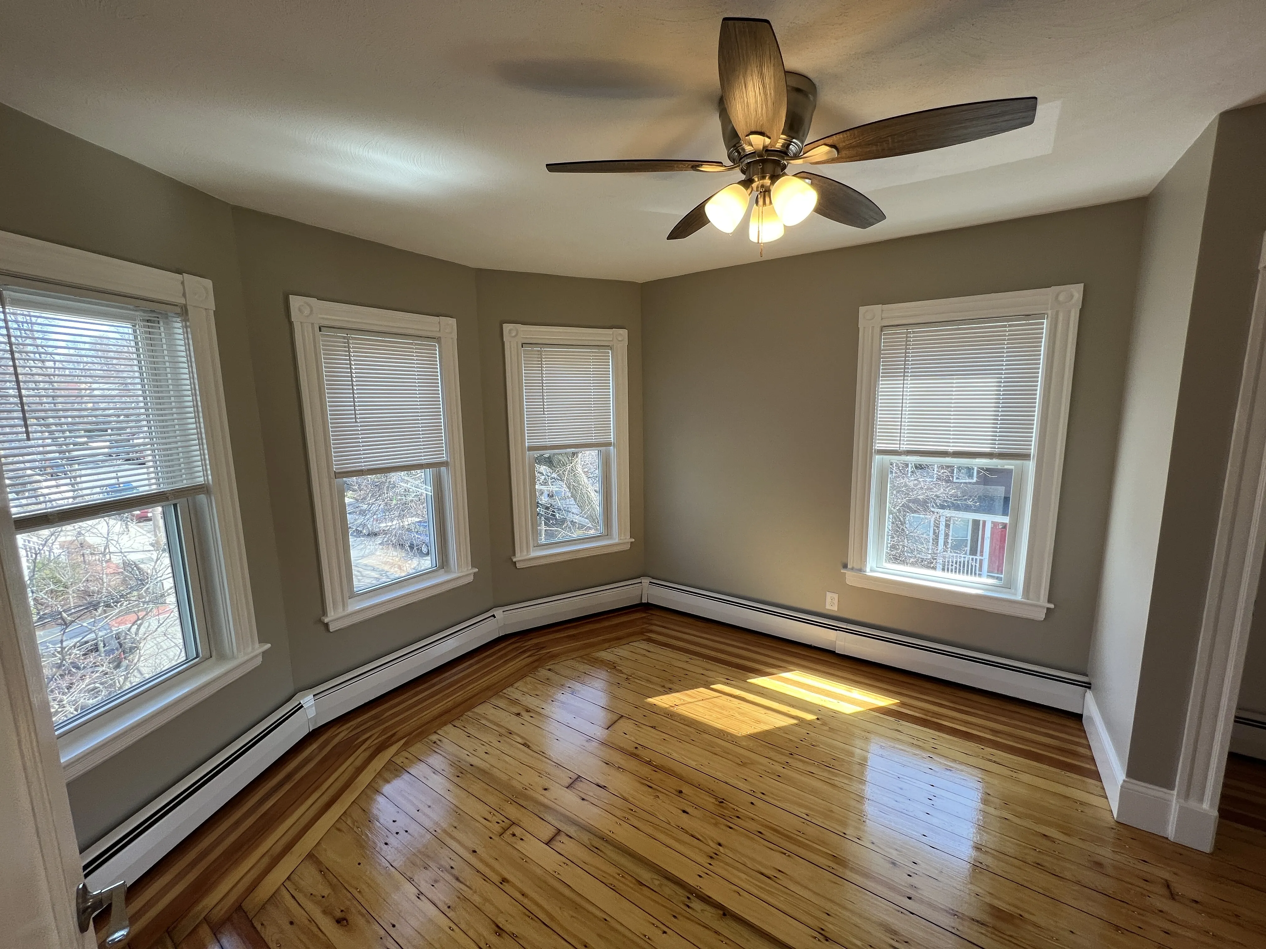 3 bed, 1 bath apartment for rent at 2 Gilson Ter Unit 3, Spring Hill — photo 2 of 32