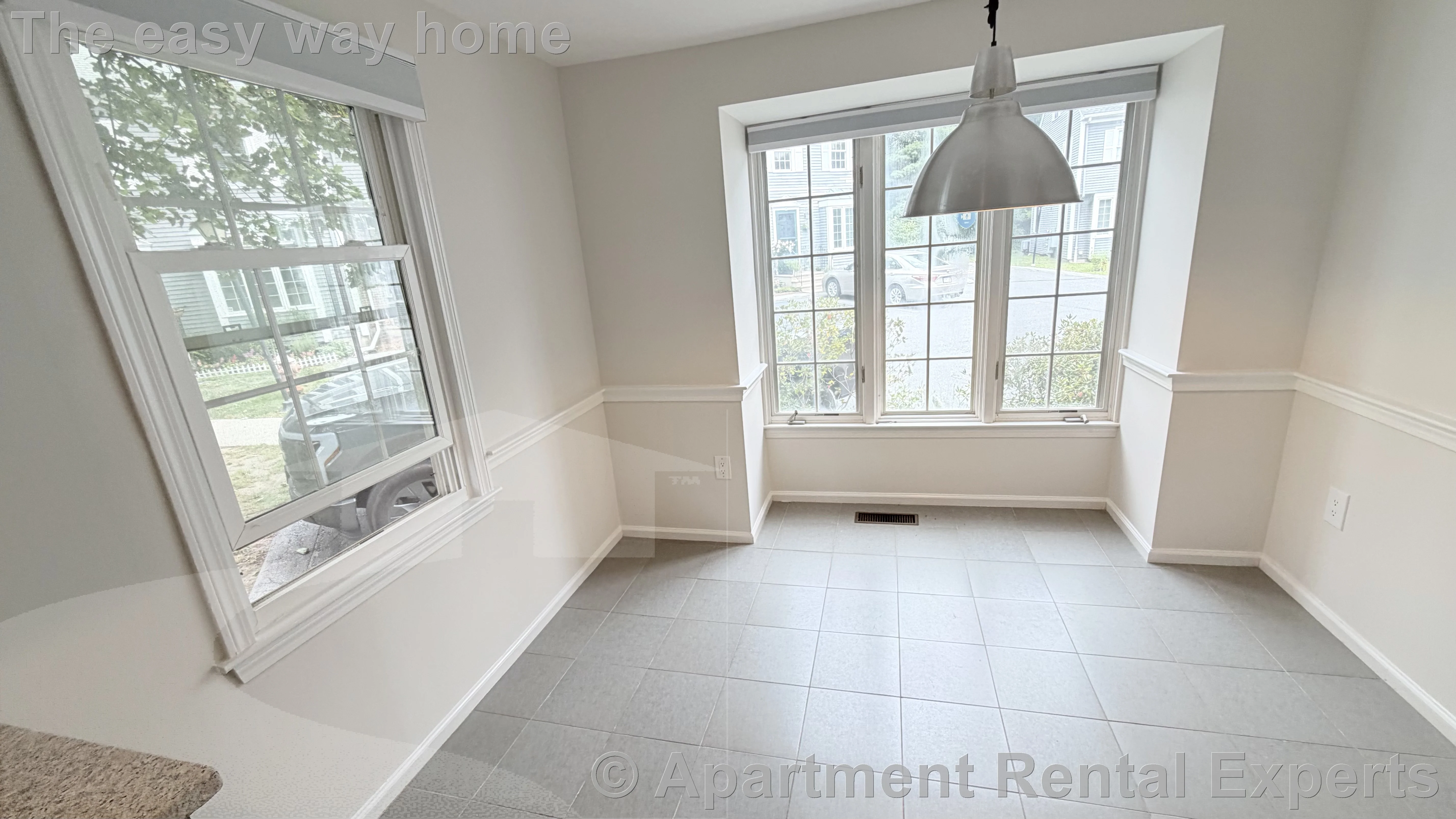 3 bed, 2 bath apartment for rent at 2 Glenbrook Ln Unit 10, Arlington Center — photo 3 of 24
