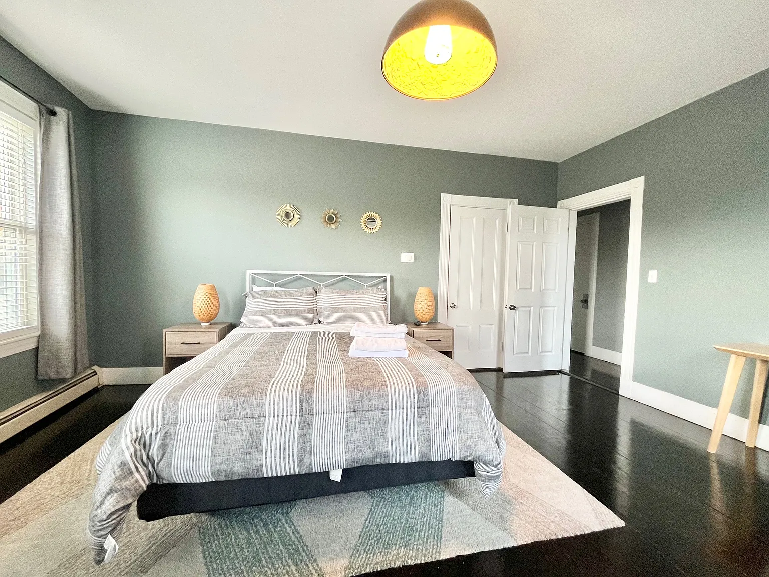 3 bed, 1 bath apartment for rent at 2 Gore St Unit 1, Mission Hill — photo 6 of 16