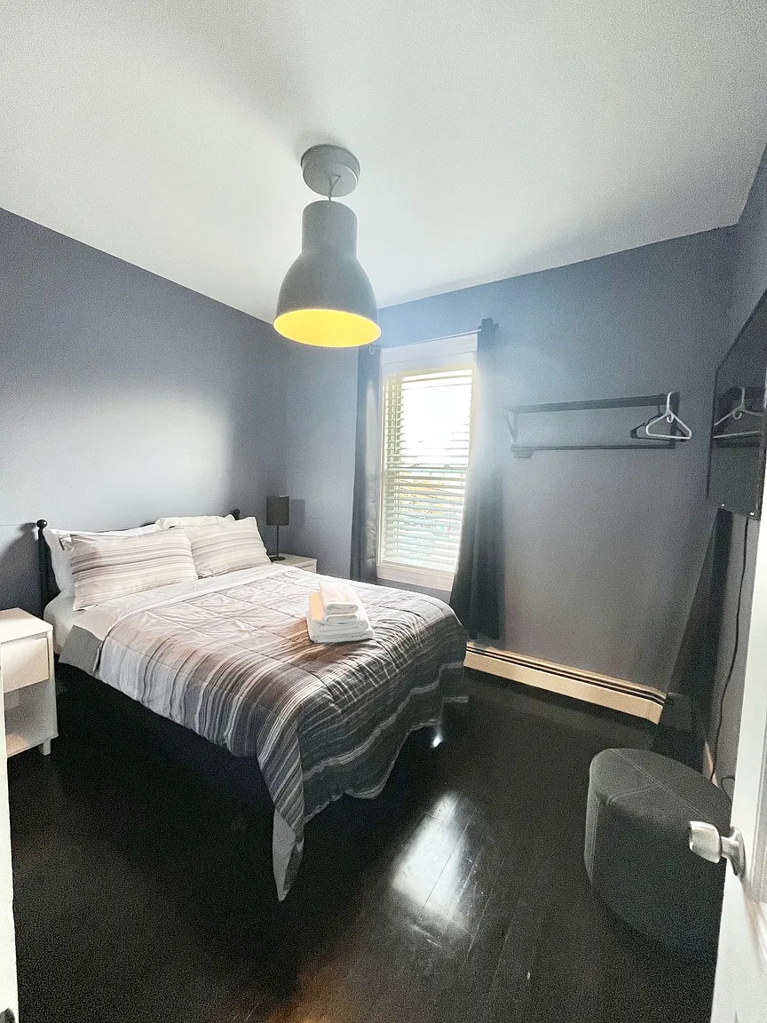 3 bed, 1 bath apartment for rent at 2 Gore St Unit 1, Mission Hill — photo 14 of 16