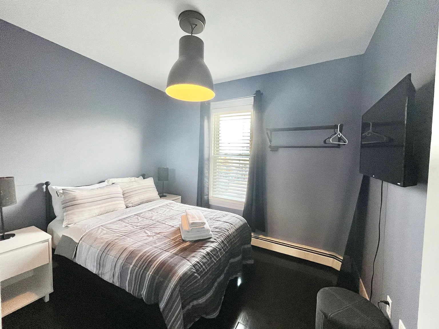 3 bed, 1 bath apartment for rent at 2 Gore St Unit 1, Mission Hill — photo 7 of 16