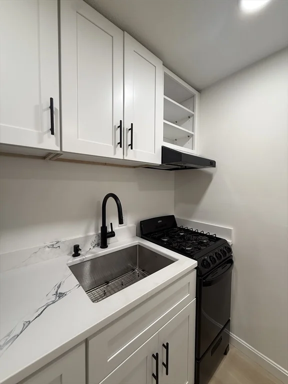 Studio bed, 1 bath apartment for rent at 2 Greenbriar Dr Unit 103, North Reading — photo 3 of 20