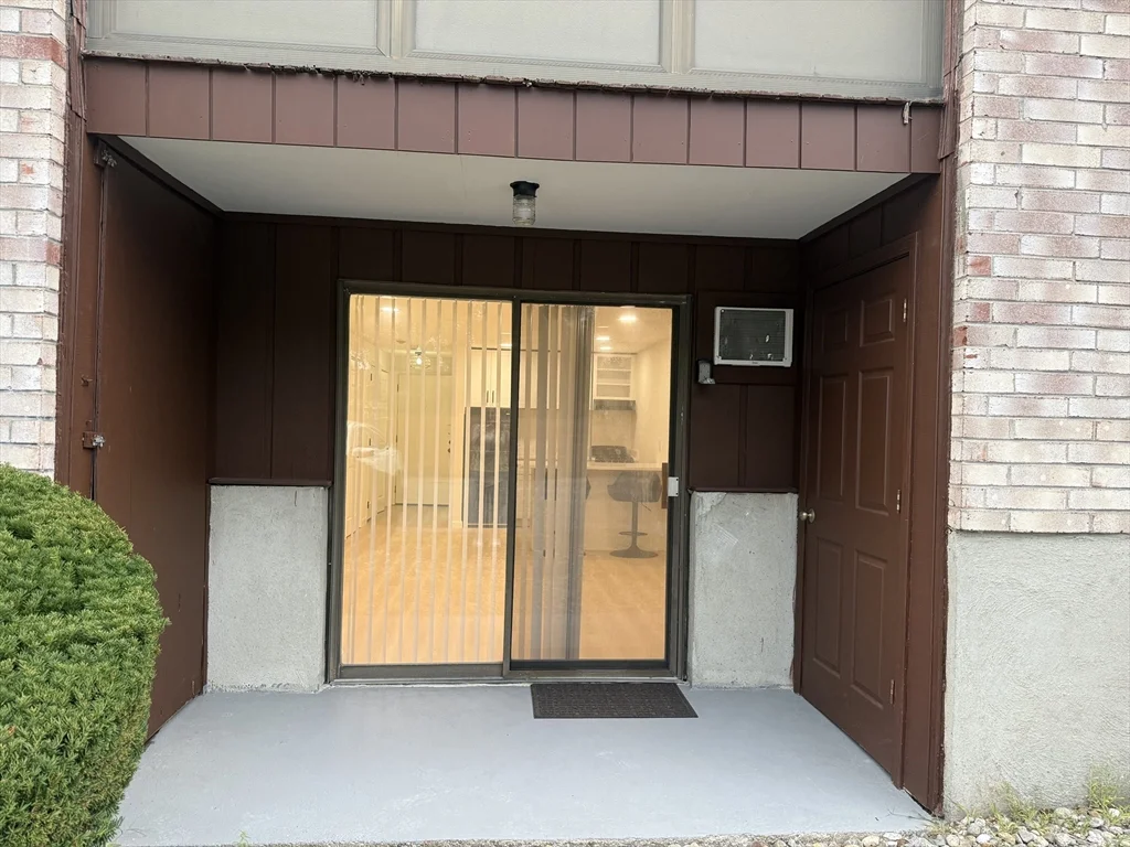 Studio bed, 1 bath apartment for rent at 2 Greenbriar Dr Unit 103, North Reading — photo 18 of 20