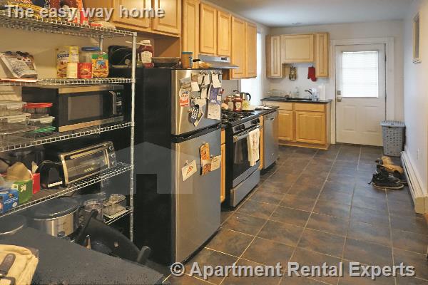 2 bed, 1 bath apartment for rent at 2 Greenwood Ter Unit 1, Porter Square