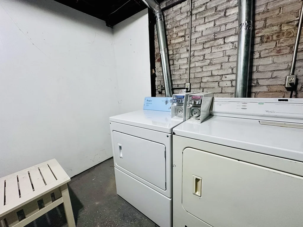 3 bed, 1 bath apartment for rent at 2 Greylock Rd Unit 1, Allston — photo 14 of 14