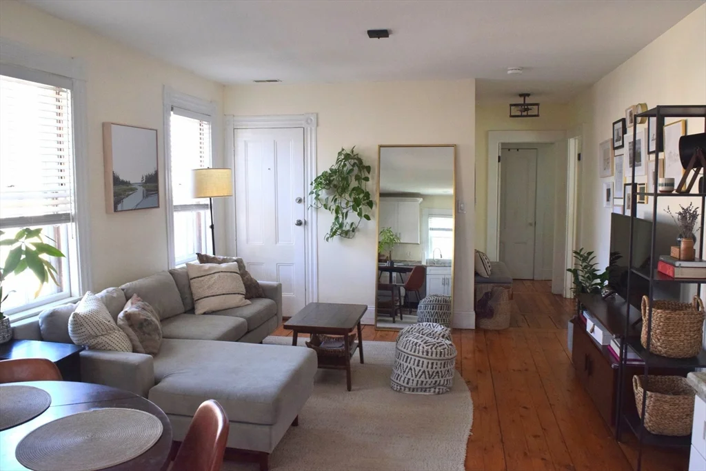 2 bed, 2 bath apartment for rent at 2 Griffin Pl Unit 3, Glenwood — photo 6 of 15