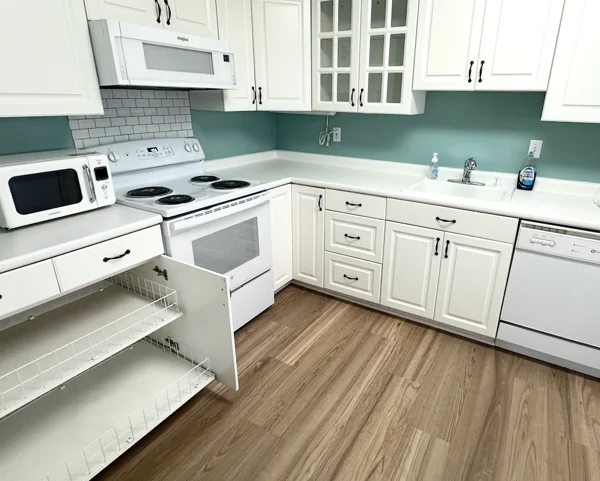 2 bed, 1 bath apartment for rent at 2 Hammond Pond Pkwy Unit 2, Chestnut Hill — photo 9 of 26