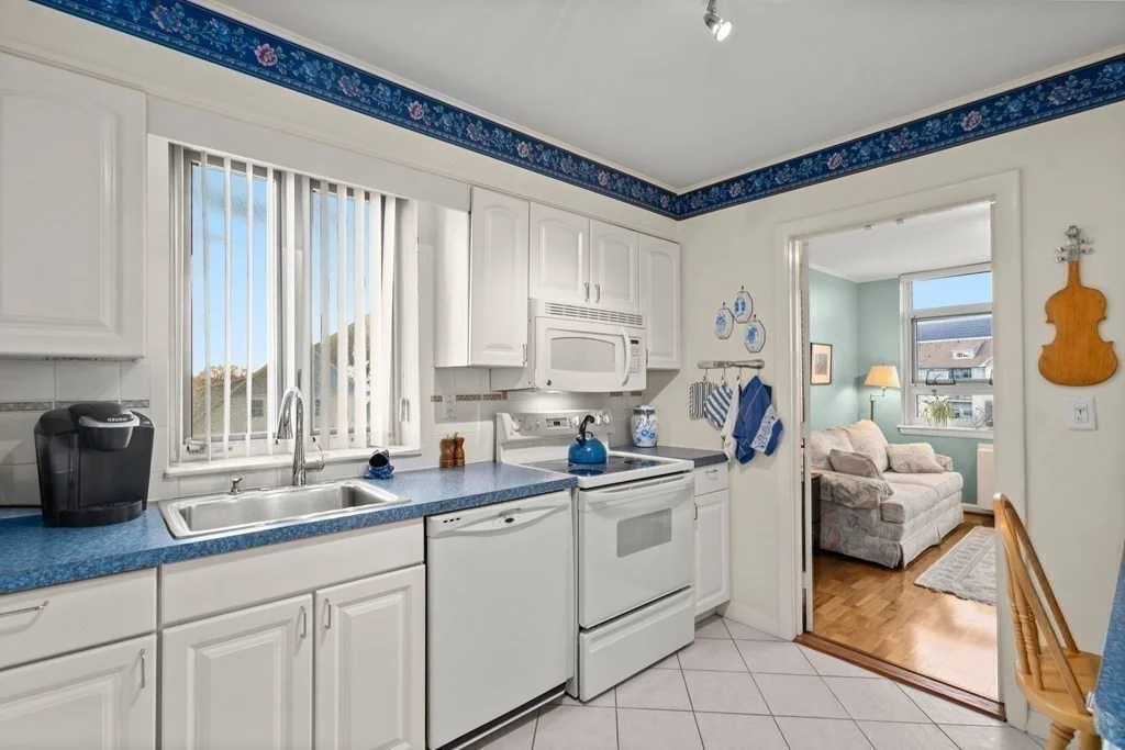 2 bed, 1 bath apartment for rent at 2 Hammond Pond Pkwy Unit 604, Newton — photo 12 of 15