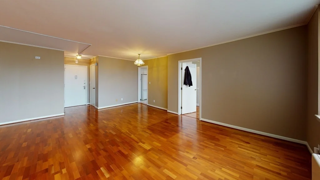 2 bed, 1 bath apartment for rent at 2 Hammond Pond Pkwy Unit 604, Newton — photo 8 of 15