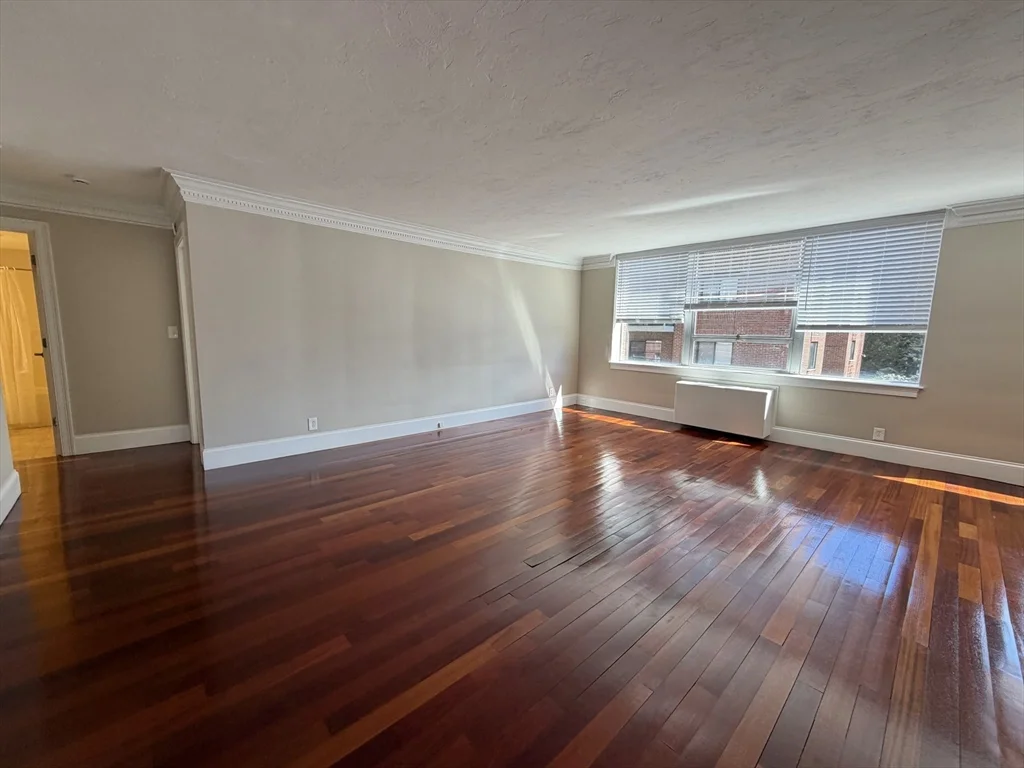 1 bed, 1 bath apartment for rent at 2 Hammond Pond Pkwy Unit 203, Newton — photo 9 of 26
