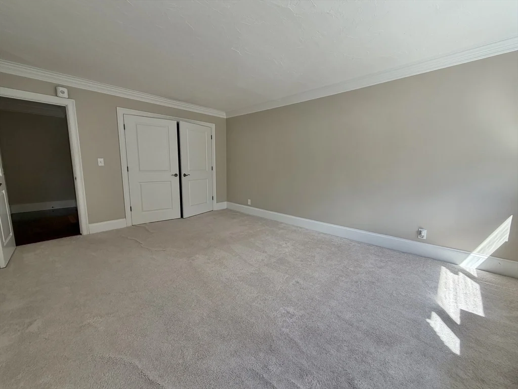 1 bed, 1 bath apartment for rent at 2 Hammond Pond Pkwy Unit 203, Newton — photo 11 of 26