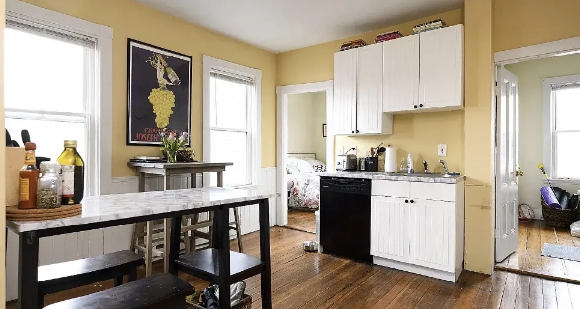 2 bed, 1 bath apartment for rent at 2 Hampshire Ct Unit 2, Inman Square — photo 4 of 9