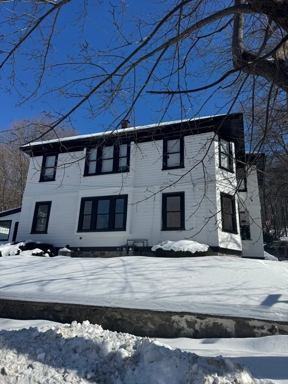 3 bed, 1 bath apartment for rent at 2 Harding St Unit 2, Fitchburg — photo 21 of 22