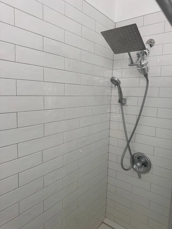 3 bed, 1 bath apartment for rent at 2 Harding St Unit 2, Fitchburg — photo 16 of 22