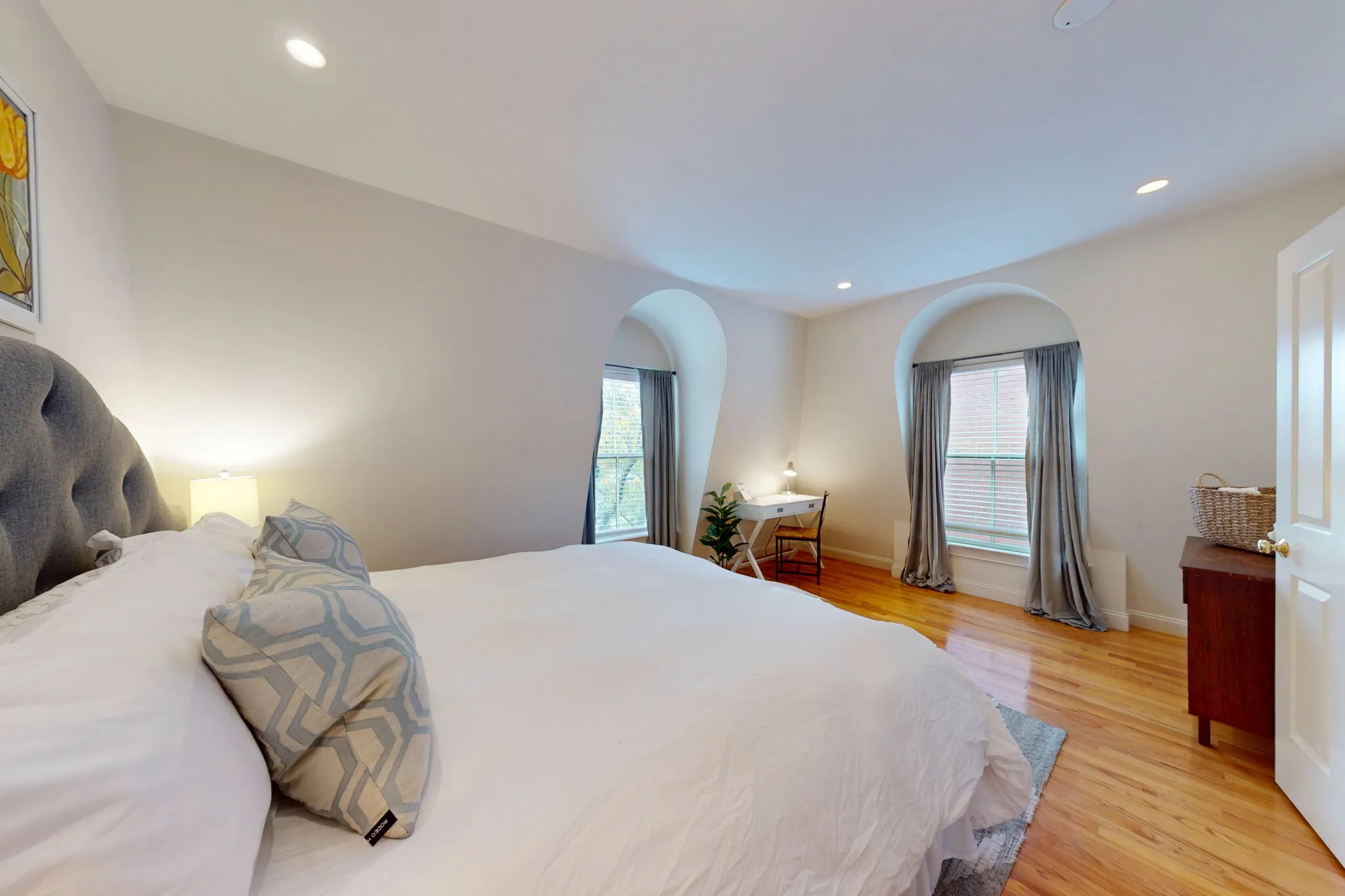 3 bed, 2 bath apartment for rent at 2 Harvard St Unit 2, Brookline Village — photo 12 of 20