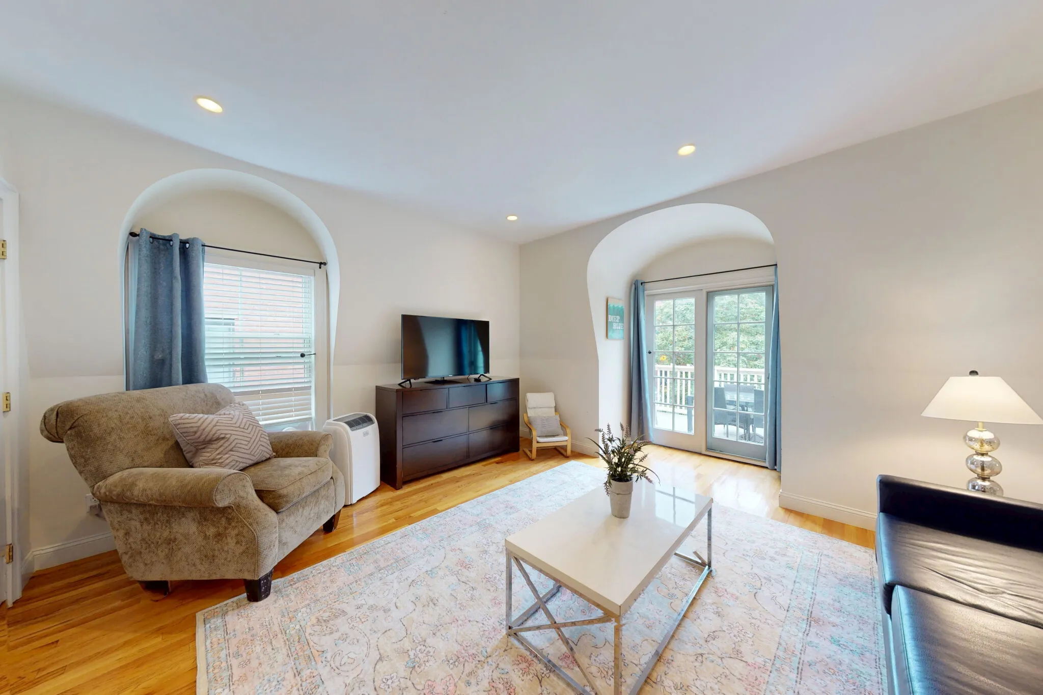 3 bed, 2 bath apartment for rent at 2 Harvard St Unit 2, Brookline Village — photo 17 of 20