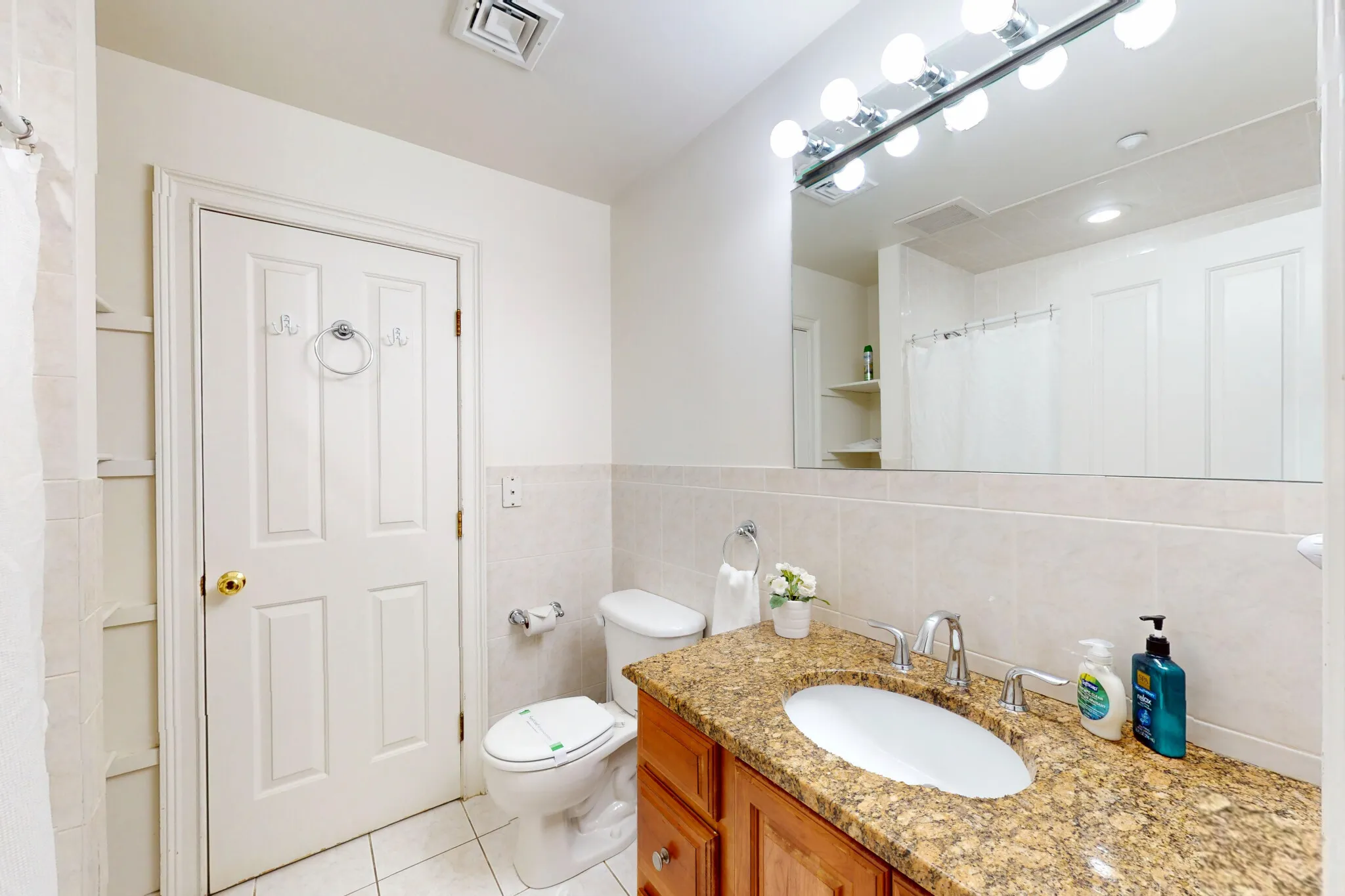 3 bed, 2 bath apartment for rent at 2 Harvard St Unit 2, Brookline Village — photo 20 of 20