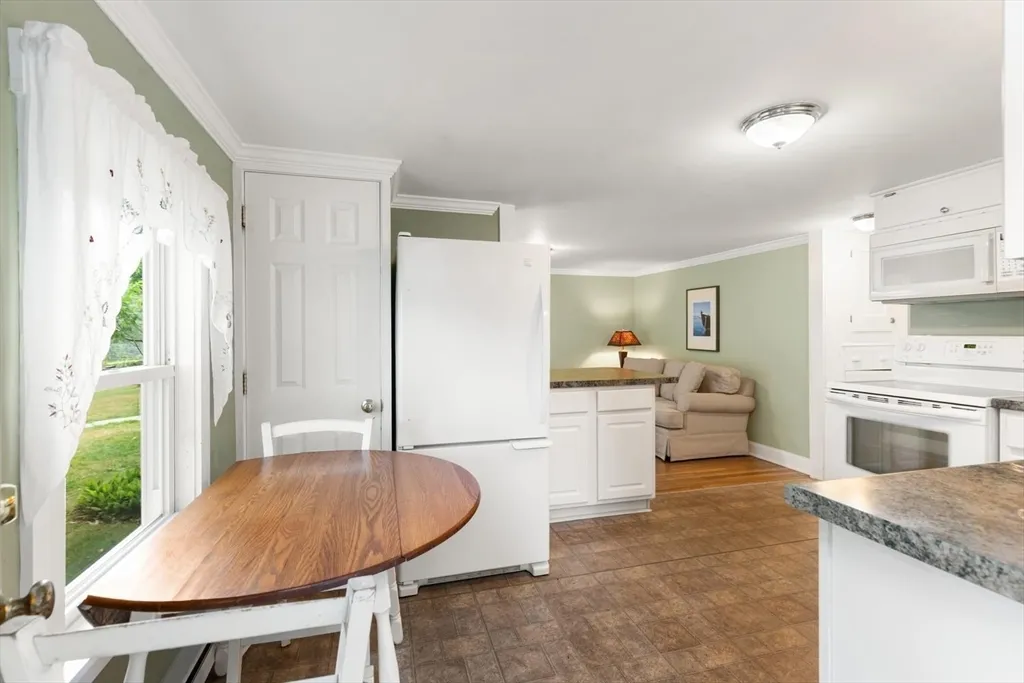 2 bed, 1 bath apartment for rent at 2 Haskell Unit 2A, East Gloucester — photo 3 of 26