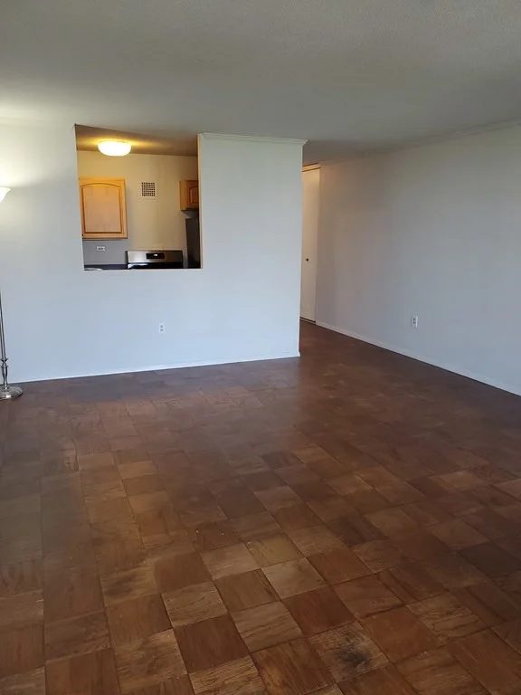 Studio bed, 1 bath apartment for rent at 2 Hawthorne Pl Unit 7B, West End — photo 2 of 11