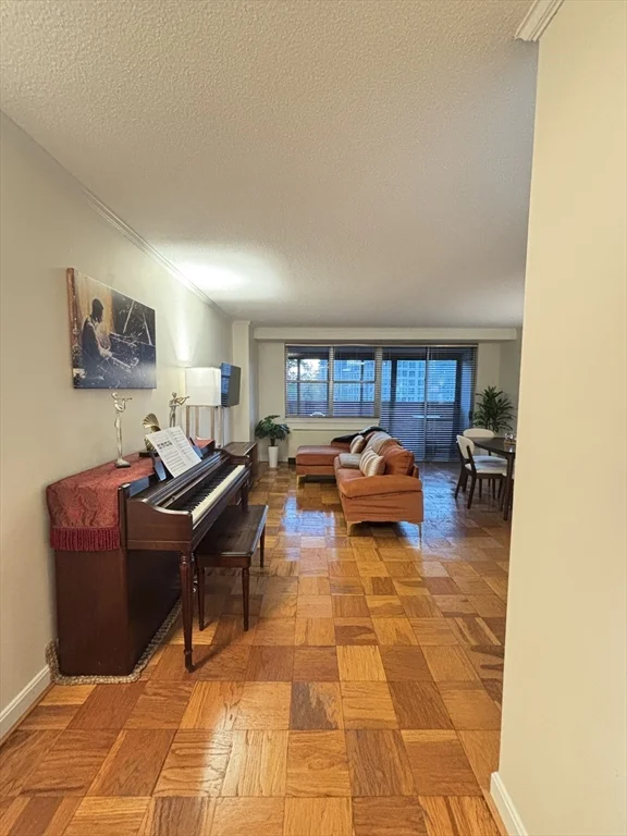 1 bed, 1 bath apartment for rent at 2 Hawthorne Pl Unit 7O, West End — photo 4 of 17