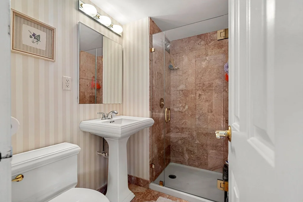 2 bed, 2 bath apartment for rent at 2 Hawthorne Unit 17M, West End — photo 15 of 33