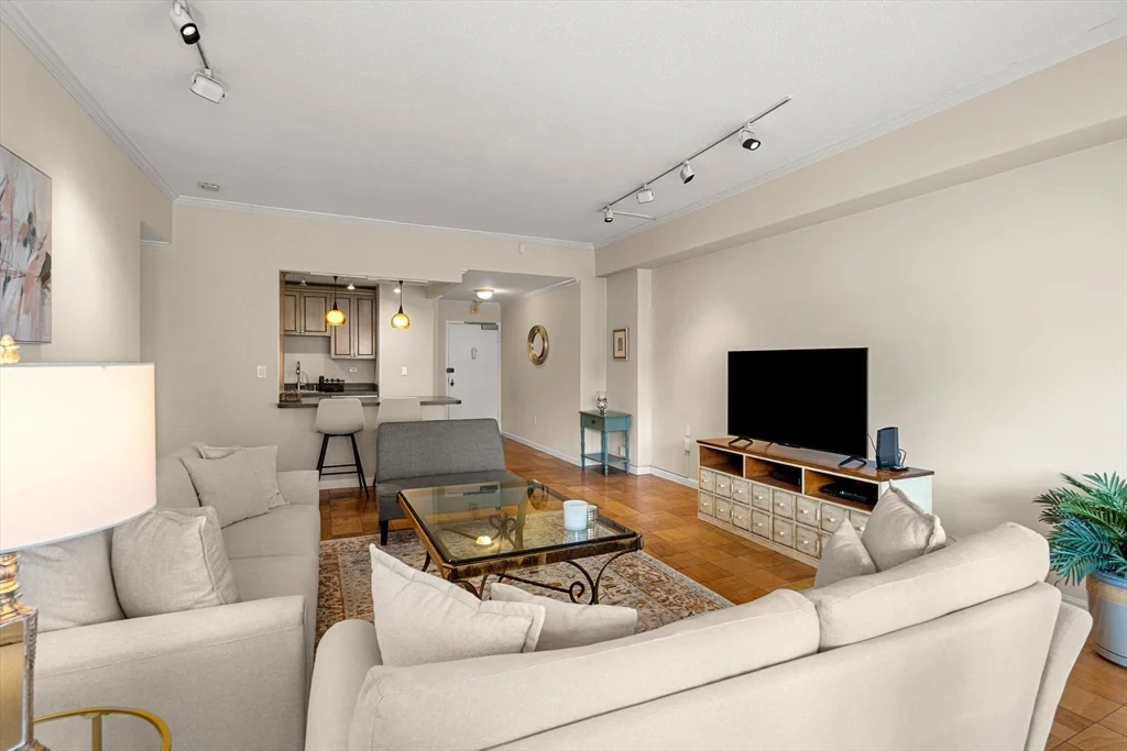 2 bed, 2 bath apartment for rent at 2 Hawthorne Unit 17M, West End — photo 3 of 33