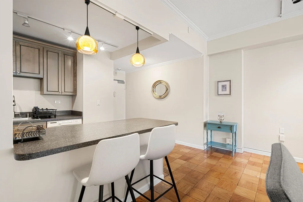 2 bed, 2 bath apartment for rent at 2 Hawthorne Unit 17M, West End — photo 7 of 33