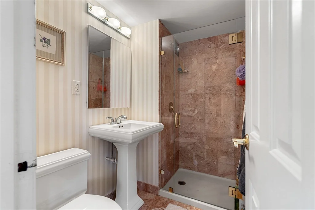 2 bed, 2 bath apartment for rent at 2 Hawthorne Unit 17M, West End — photo 16 of 33