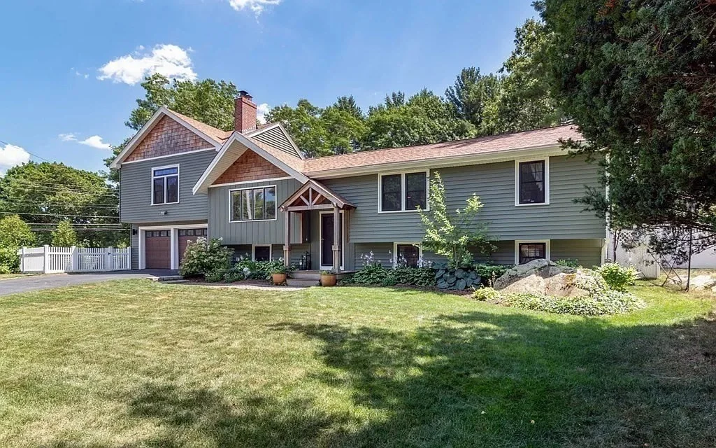 4 bed, 3 bath apartment for rent at 2 Hazelwood Dr, Hingham — photo 21 of 26