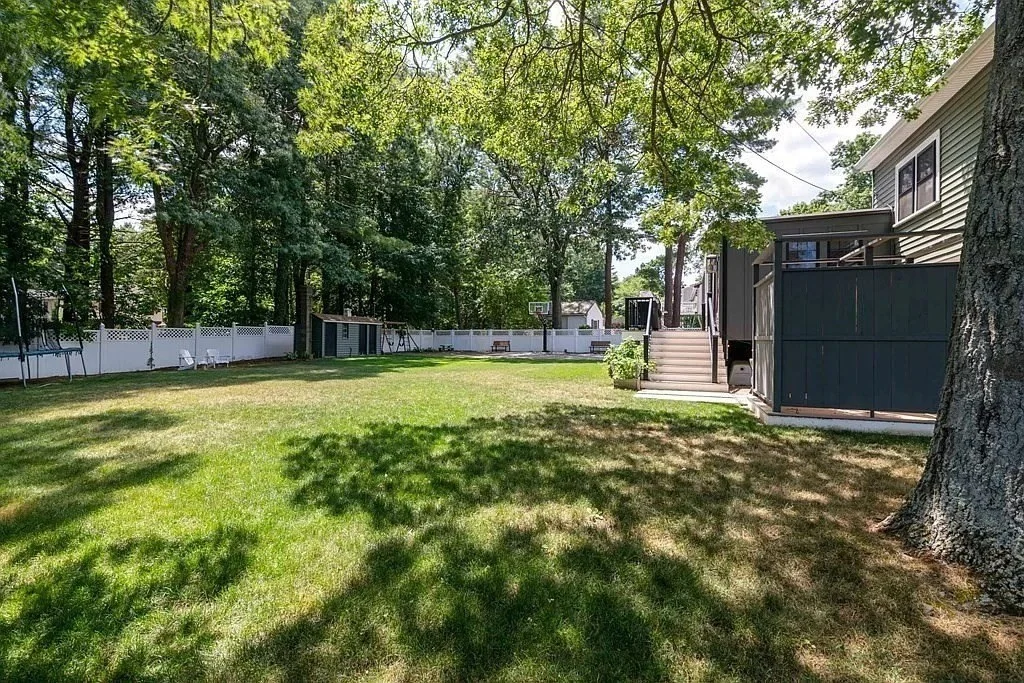 4 bed, 3 bath apartment for rent at 2 Hazelwood Dr, Hingham — photo 7 of 26
