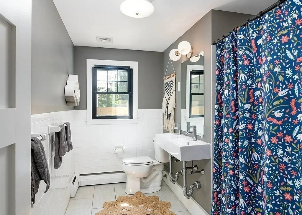 4 bed, 3 bath apartment for rent at 2 Hazelwood Dr, Hingham — photo 10 of 26