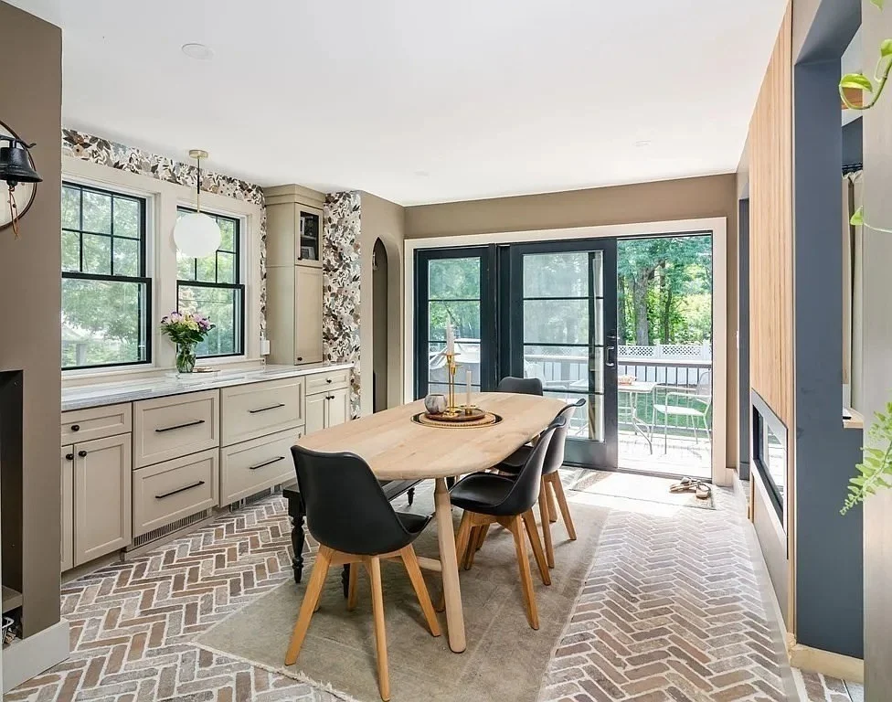4 bed, 3 bath apartment for rent at 2 Hazelwood Dr, Hingham — photo 19 of 26