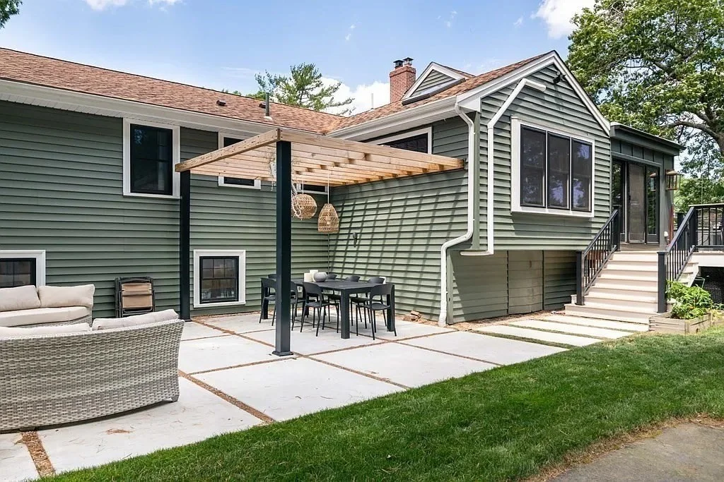 4 bed, 3 bath apartment for rent at 2 Hazelwood Dr, Hingham — photo 15 of 26