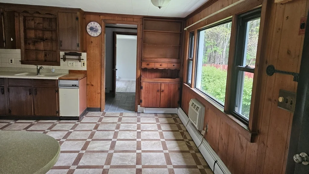 4 bed, 2 bath apartment for rent at 2 Hedgeway St Unit 1, Ayer — photo 8 of 28