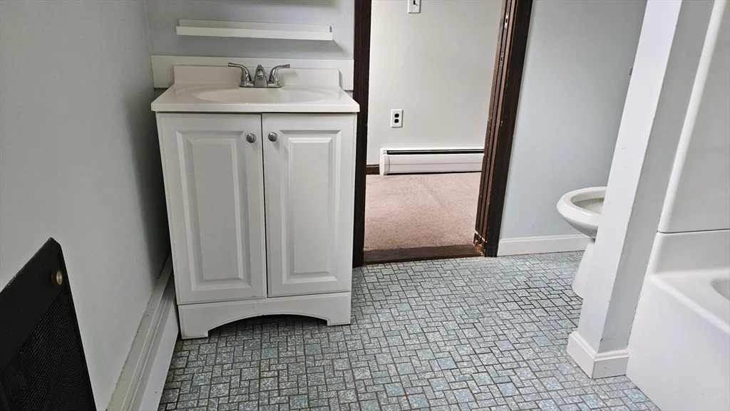 4 bed, 2 bath apartment for rent at 2 Hedgeway St Unit 1, Ayer — photo 19 of 28