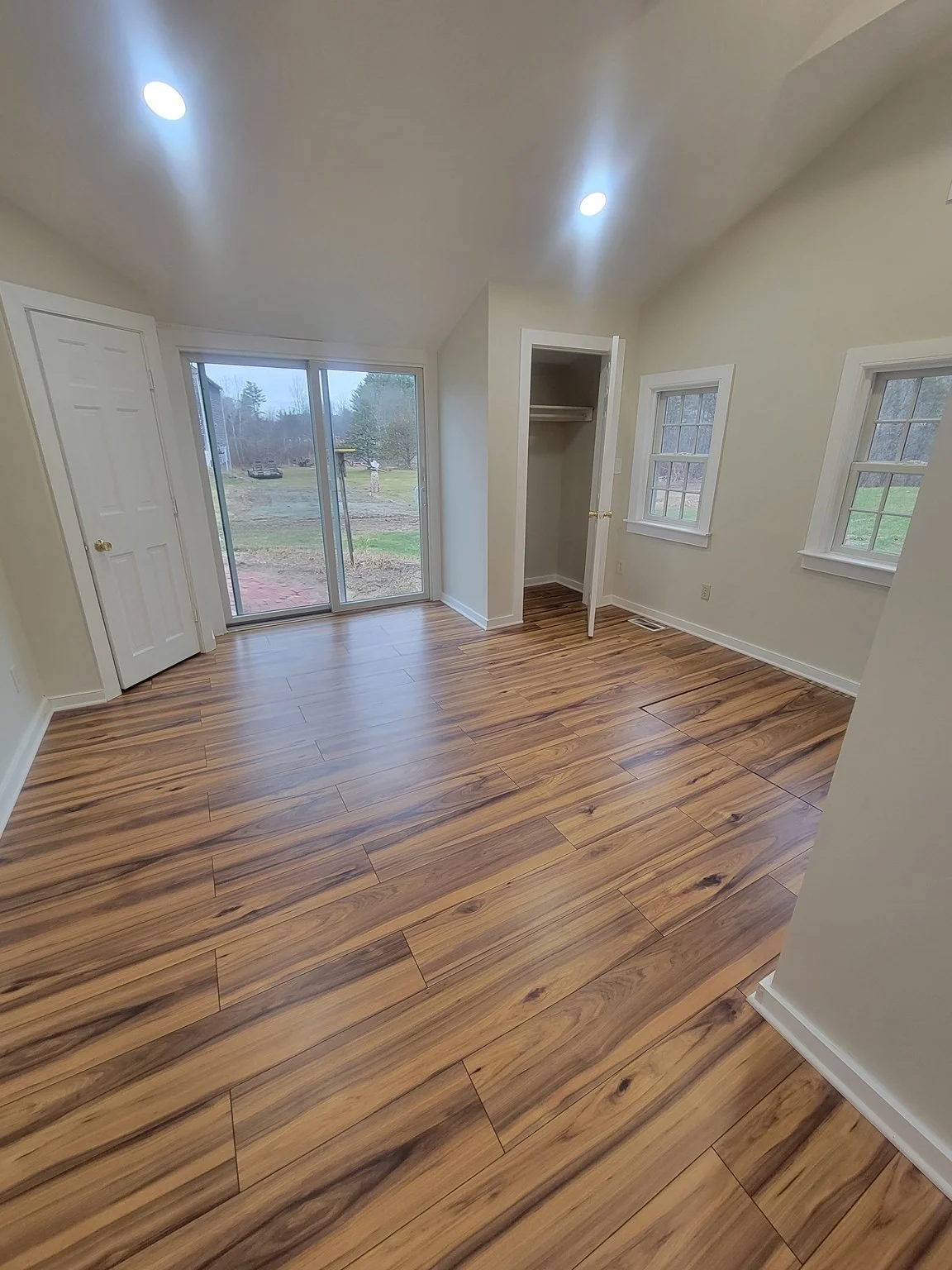 2 bed, 2 bath apartment for rent at 2 Highfield Rd Unit 2, Newbury — photo 9 of 13