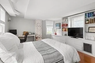 2 bed, 1 bath apartment for rent at 2 Highland Ter Unit 1, Marblehead — photo 12 of 17