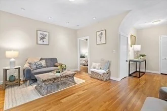 2 bed, 1 bath apartment for rent at 2 Highland Ter Unit 1, Marblehead — photo 6 of 17