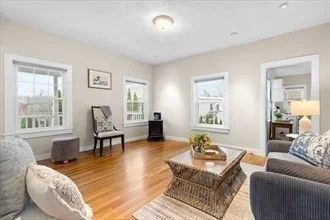 2 bed, 1 bath apartment for rent at 2 Highland Ter Unit 1, Marblehead — photo 7 of 17