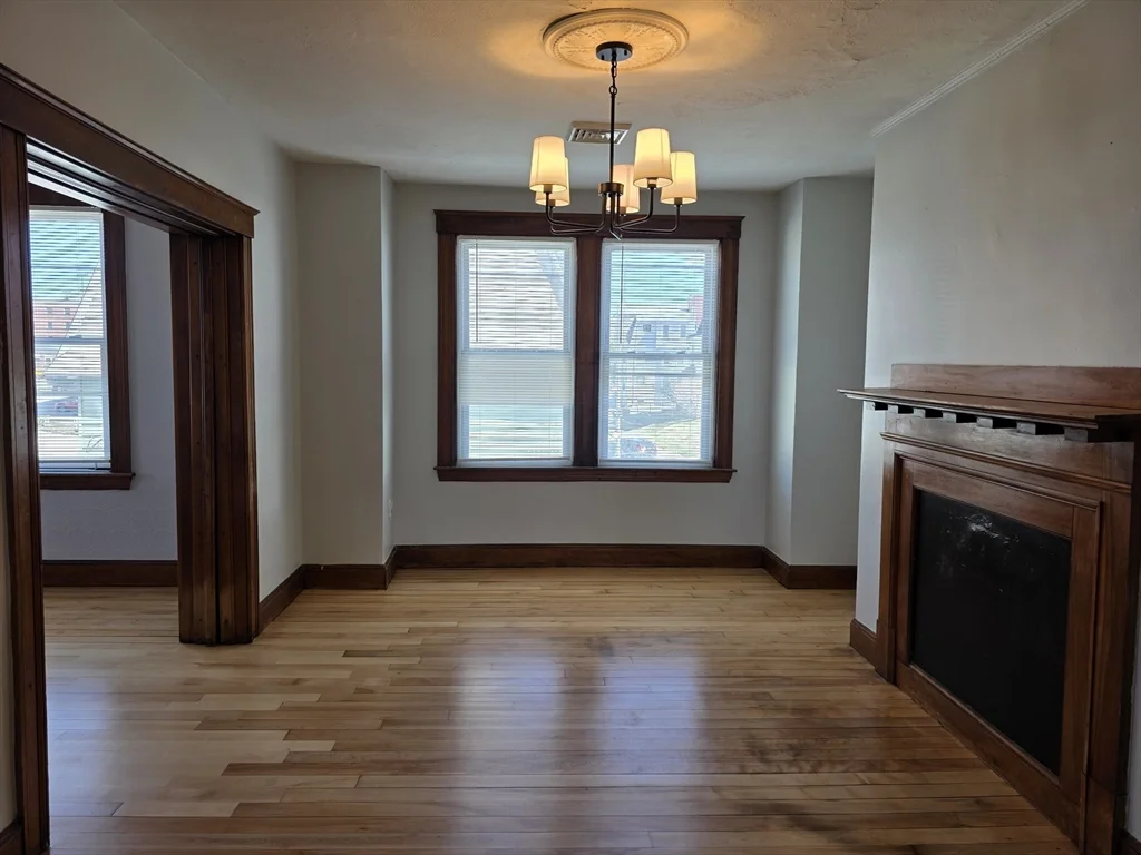 3 bed, 1 bath apartment for rent at 2 Hillside St Unit 3, Worcester — photo 15 of 30