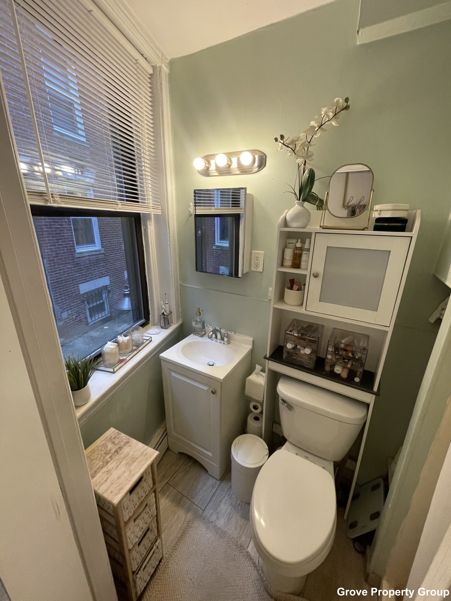 1 bed, 1 bath apartment for rent at 2 Holden Ct Unit 1R, North End — photo 7 of 11