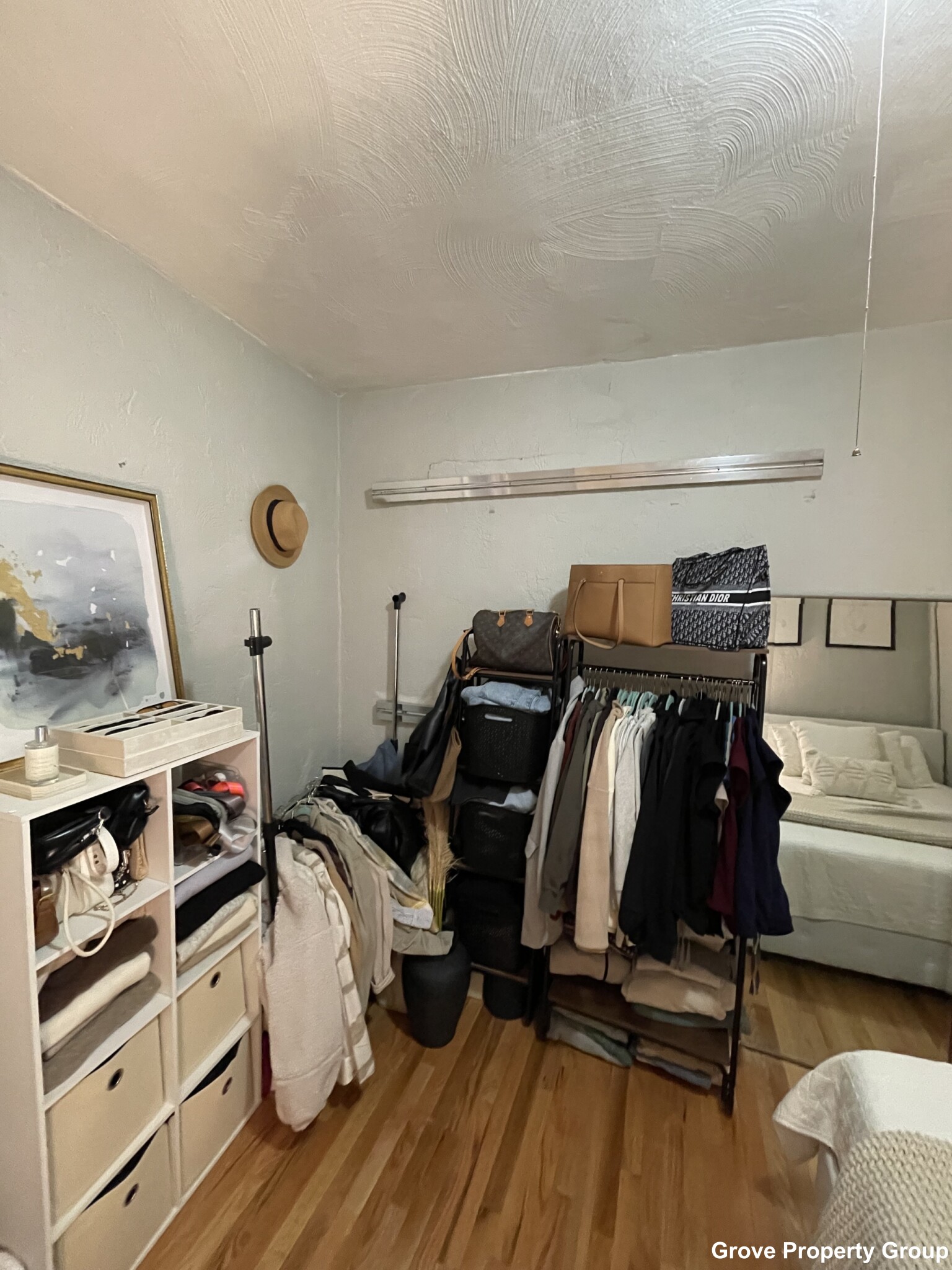 1 bed, 1 bath apartment for rent at 2 Holden Ct Unit 1R, North End — photo 3 of 11