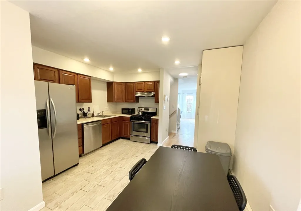 4 bed, 1 bath apartment for rent at 2 Holden St Unit 2, Boston — photo 1 of 12