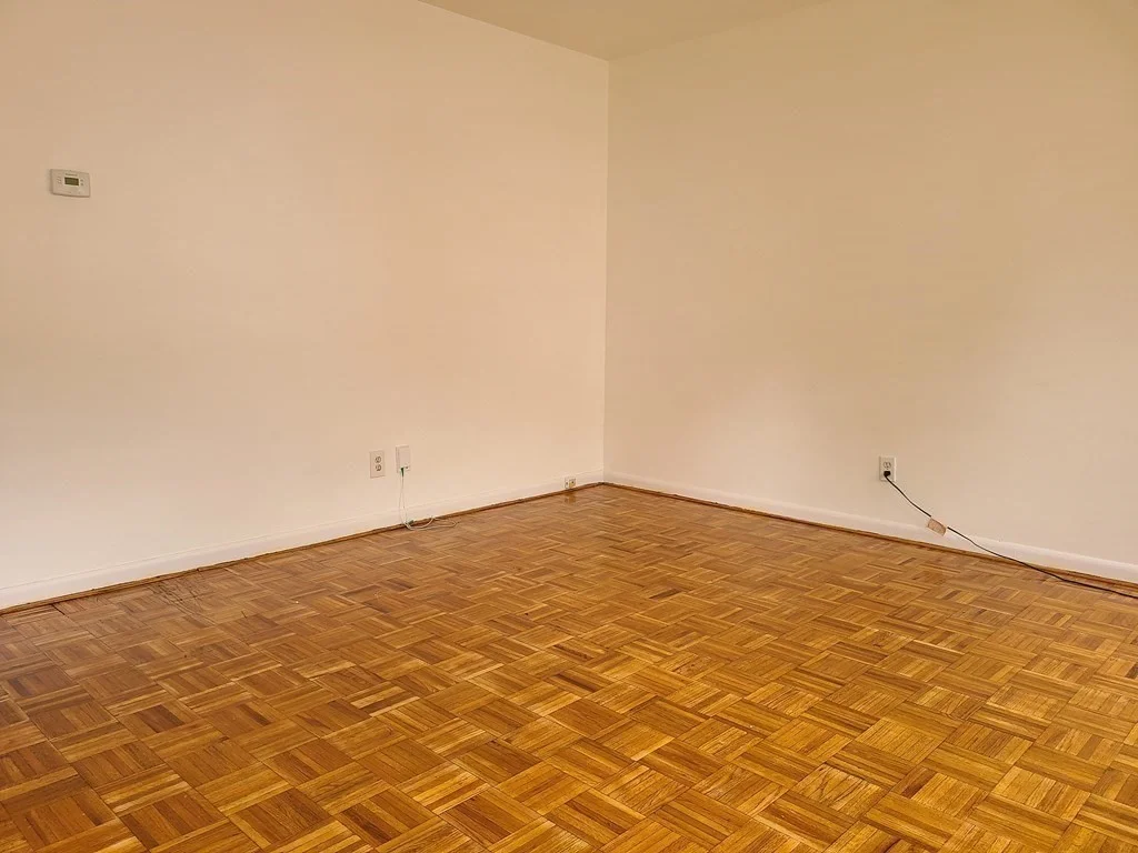 3 bed, 1 bath apartment for rent at 2 Howe Ter Unit 16, Dorchester — photo 4 of 9