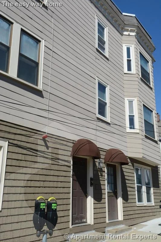 3 bed, 1 bath apartment for rent at 2 Ibbetson St Unit 2, Porter Square — photo 11 of 11