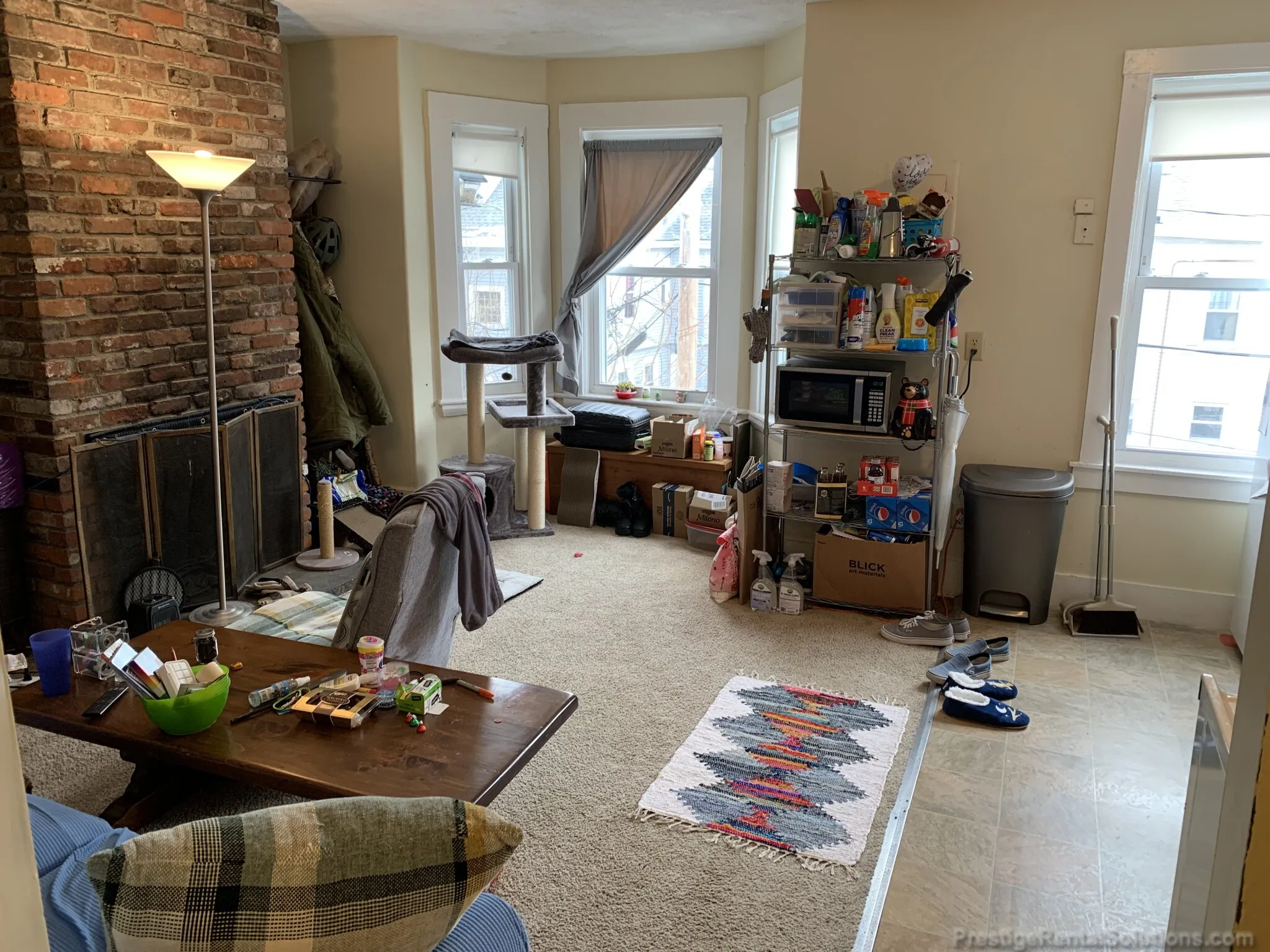 3 bed, 1 bath apartment for rent at 2 Islington Ter Unit 2, Allston — photo 3 of 17