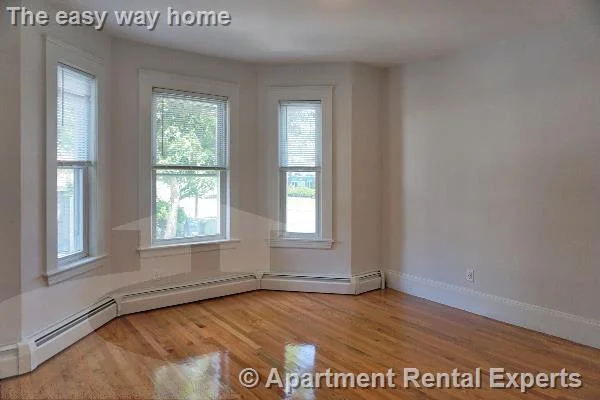 3 bed, 1 bath apartment for rent at 2 Ivaloo St Unit 2-1, Porter Square — photo 6 of 8