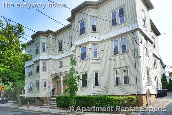 3 bed, 1 bath apartment for rent at 2 Ivaloo St Unit 2-1, Porter Square — photo 7 of 8