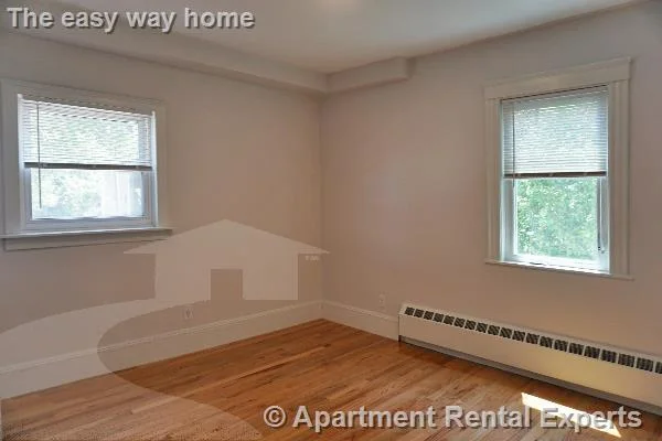 3 bed, 1 bath apartment for rent at 2 Ivaloo St Unit 2-1, Porter Square — photo 5 of 8